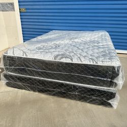 New Queen Size Mattress With Box Spring Available 