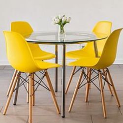 Circular Glass Dining Table w/ 4 chairs