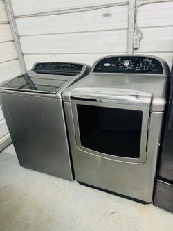 Washer and dryer (Whirlpool cabrio)