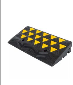 Guardian Industrial Products Curb Ramp, Rubber, for Driveway, Heavy Duty