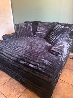 Chaise lounge couch