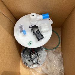 Fuel Pump Module without Fuel Level Sensor, with Pressure Sensor, Cover, and Seal - GM