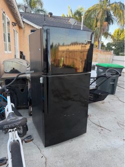 Free fridge & washer recycle only