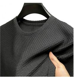 men's t-shirts