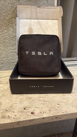 Original Tesla Charger  Like New Condition