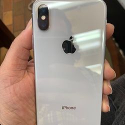 📱iPhone X 64GB Unlocked Works great. Msg me for store address, we sell a lot of phones like this 📱