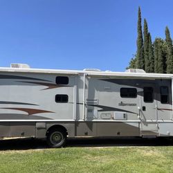 2007 Winnebago Sightseer