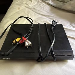 Sony DVP-SR210P DVD Player Progressive Scan No Remote AV Cords Included Works