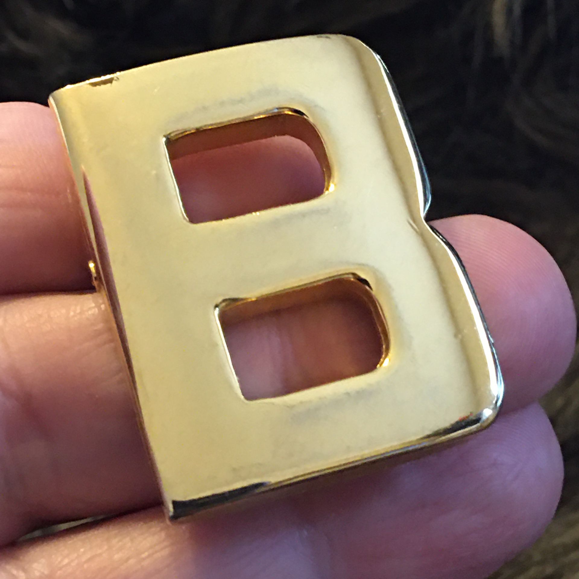 Vintage mirror finish gold tone initial “B” brooch