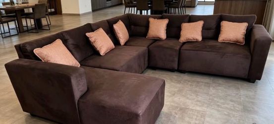 Large Brown Sectional Sofa with Chaise