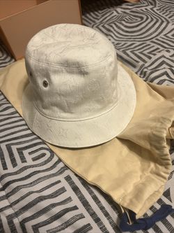 VINTAGE Louis Vuitton sun Visor Hat and belt for Sale in Tallahassee, FL -  OfferUp