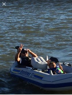 Bote inflable con motor