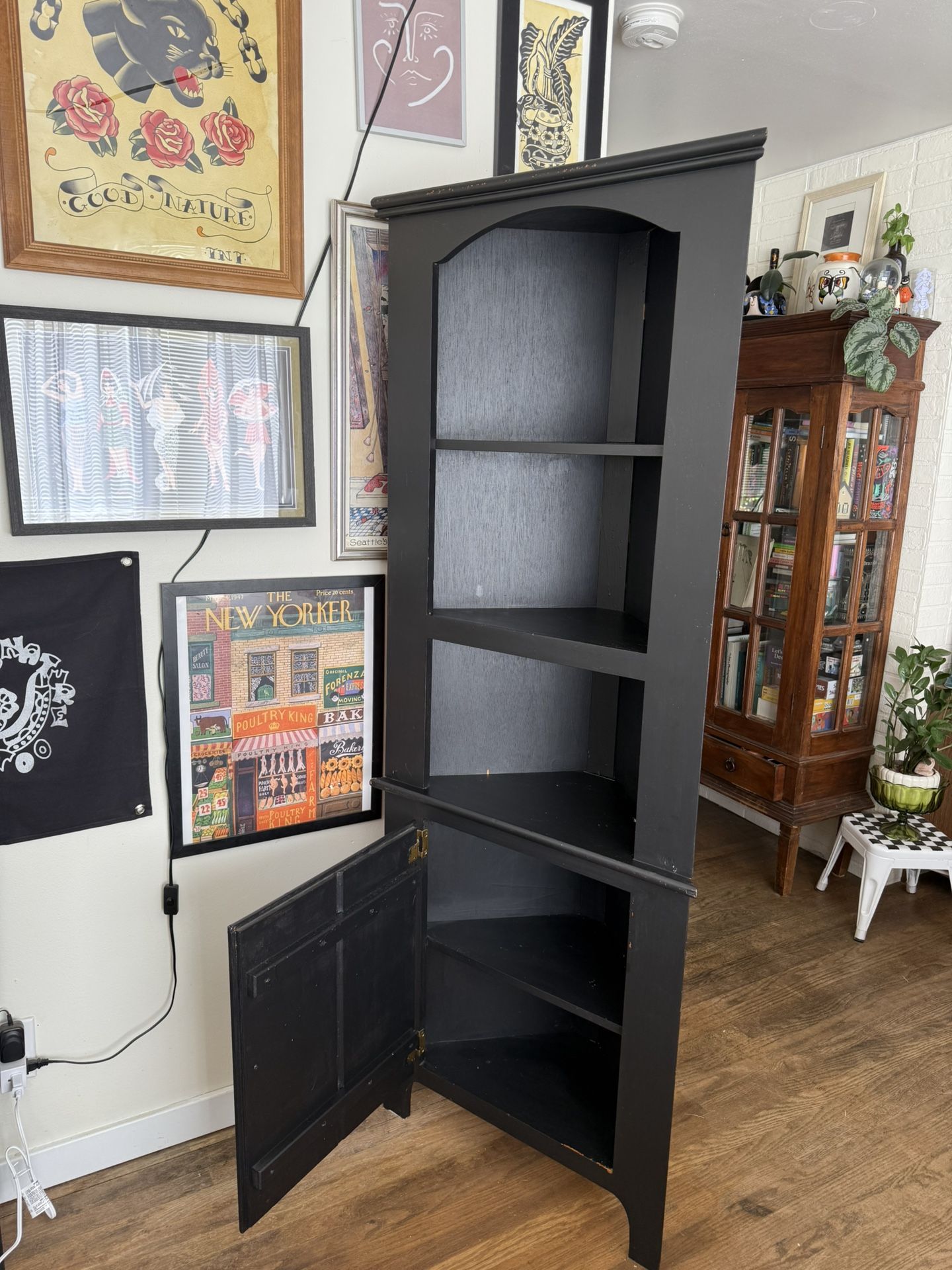 Triangular Corner Shelf/Bookcase
