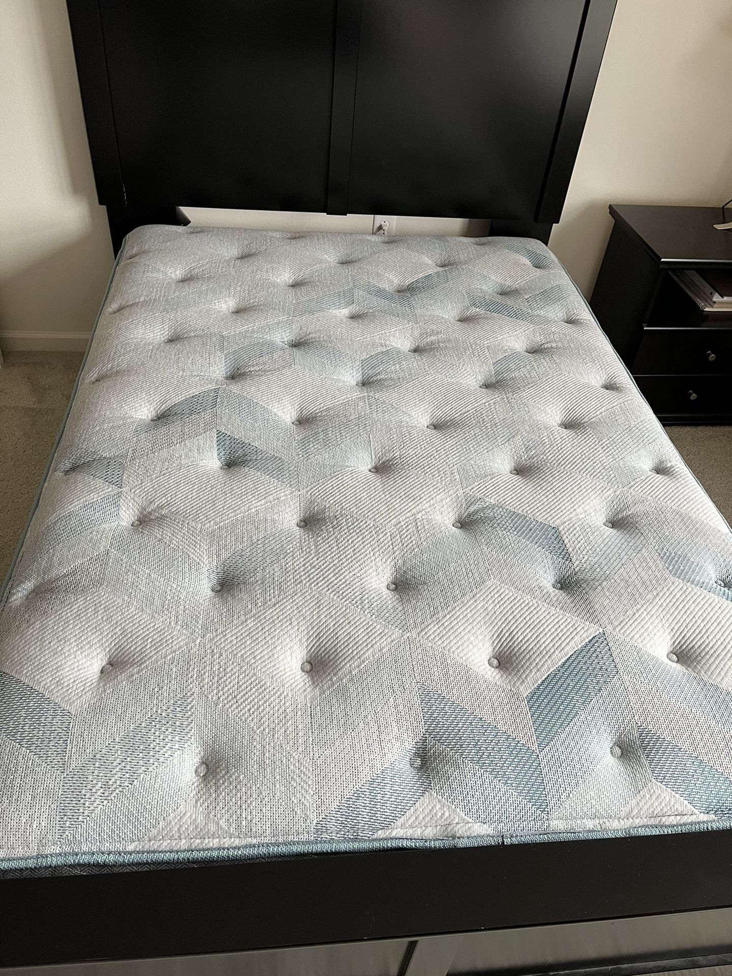 BeautySleep “Morningscape” Full-Size Medium Mattress (Barely Used)