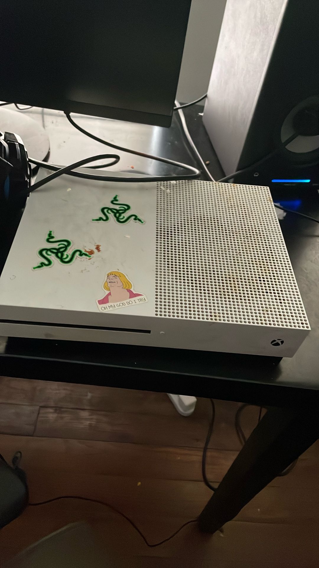 Xbox One X White Edition