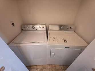 Maytag Washer & Dryer Set