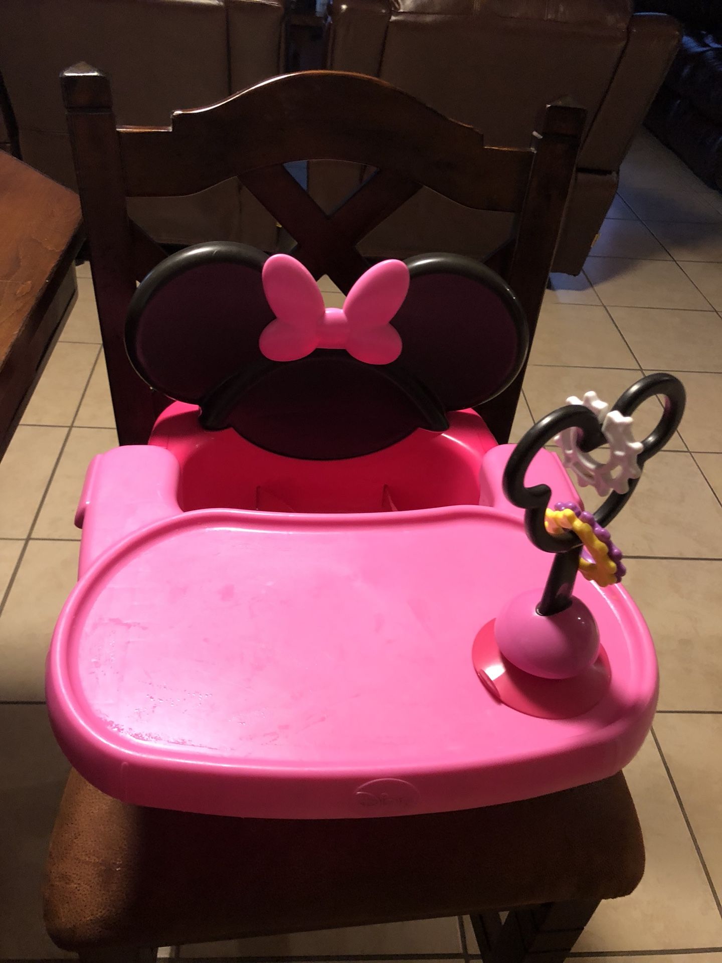 Minnie Mouse booster seat