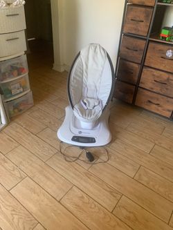 Baby swing