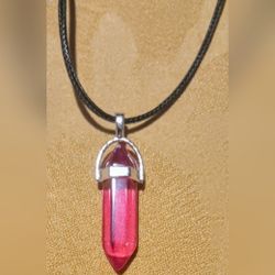 1x Necklace Quartz Chakra Crystal Natural Healing Point Gemstone Pendant - Ruby Red
