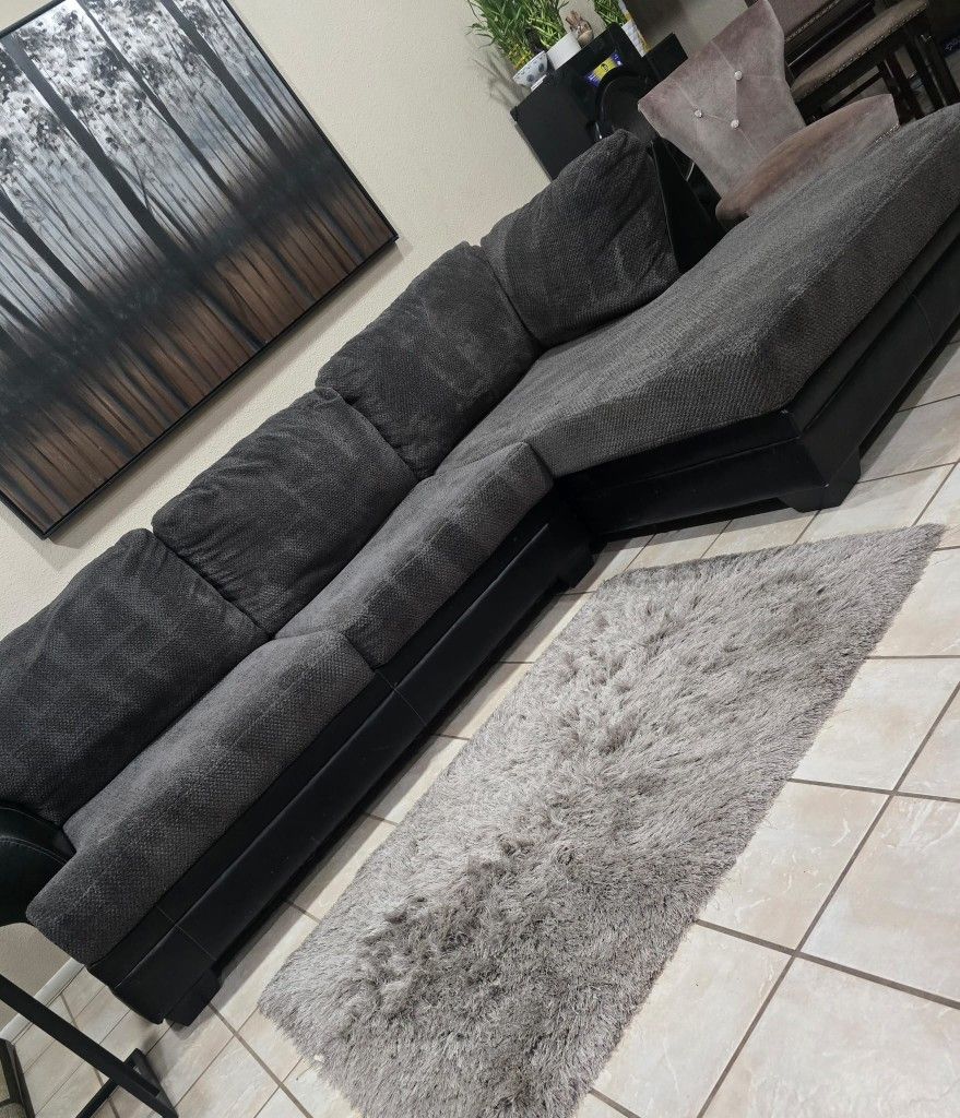 Sofa Sectional Couch Ashley  Furniture Grey In Very Good Condition FREE DELIVERY π