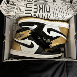 Air Jordan Retro 1 Gold Toe