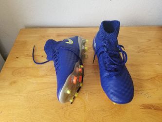 Soccer cleats