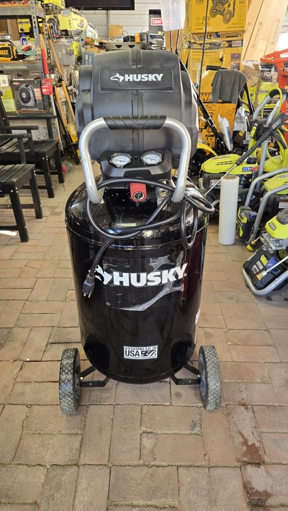 Husky 30g Portable Vertical Electric Air Compressor