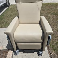 Champion 85 Series Electric Recliner 