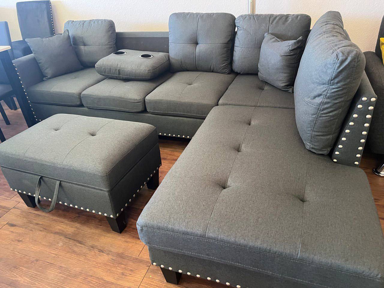 Gray Sectional With Ottoman