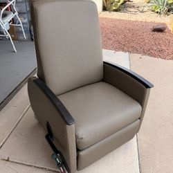 hospital chair 