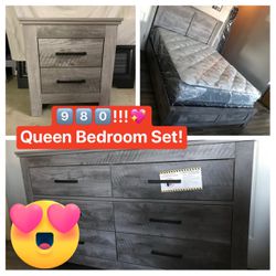 New Queen Size Bedroom Set! Mattress Included 
