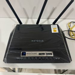 Nightgear wifi Router - Like New In Plastic  
