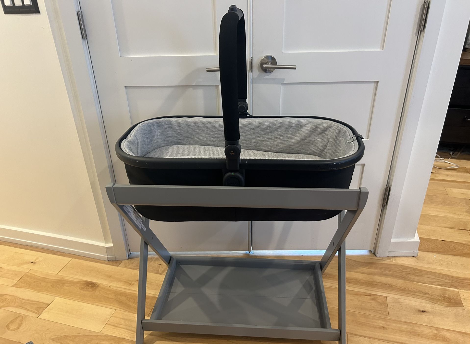 Uppababy Bassinet & Stand