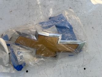 2014-2020 Chevy Impala emblem