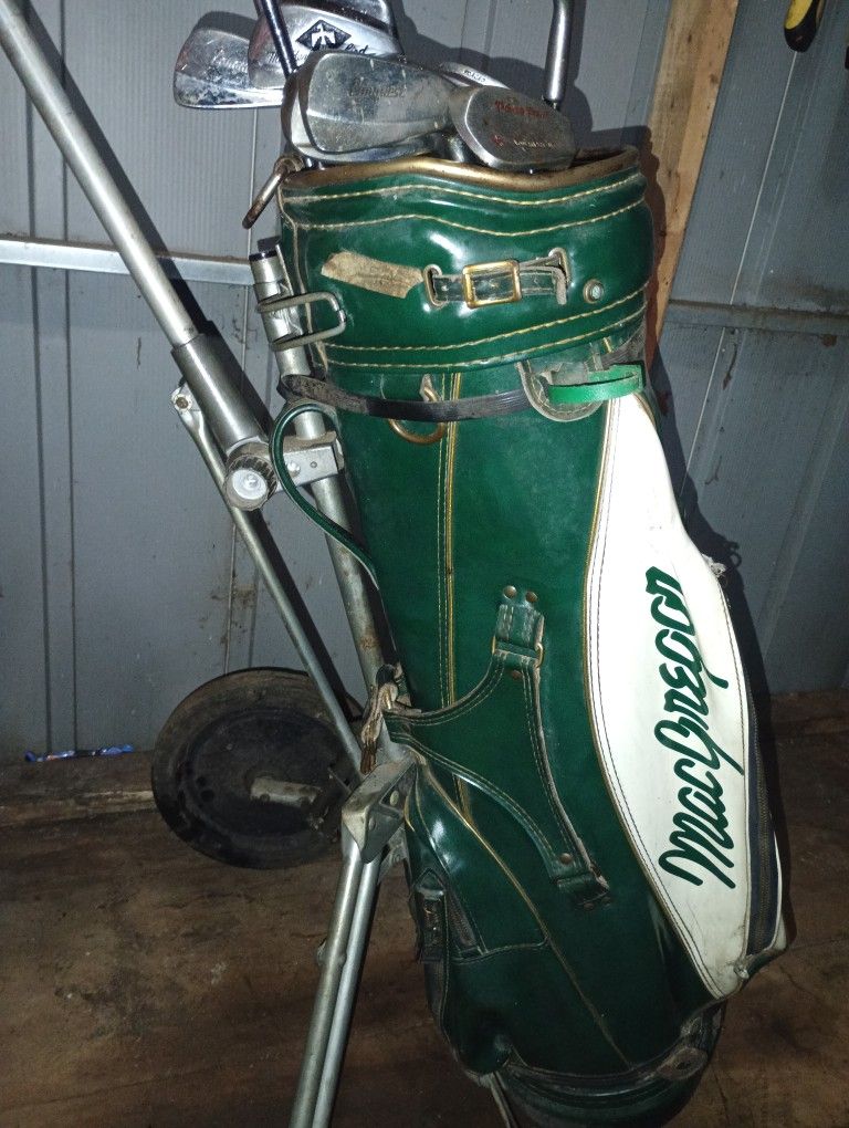 Vintage MacGregor Golf Bag Green White Retro With Flex Wheels 