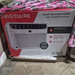 Frigidaire Ac