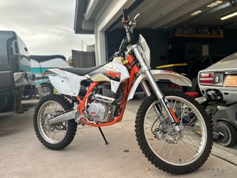 230cc kayo K2 Dirt Bike and 125cc