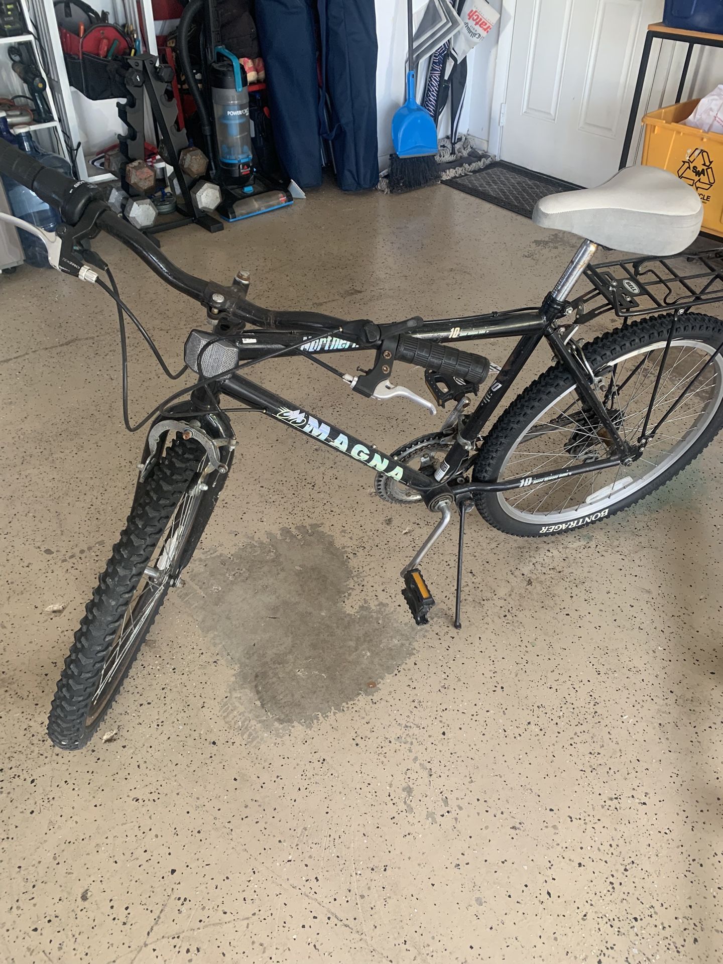 Magna 10 Speed Mountain bike