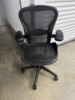 Herman Miller Aeron Office Chair Fully Loaded 