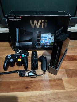 Nintendo Wii complete with lots of games included