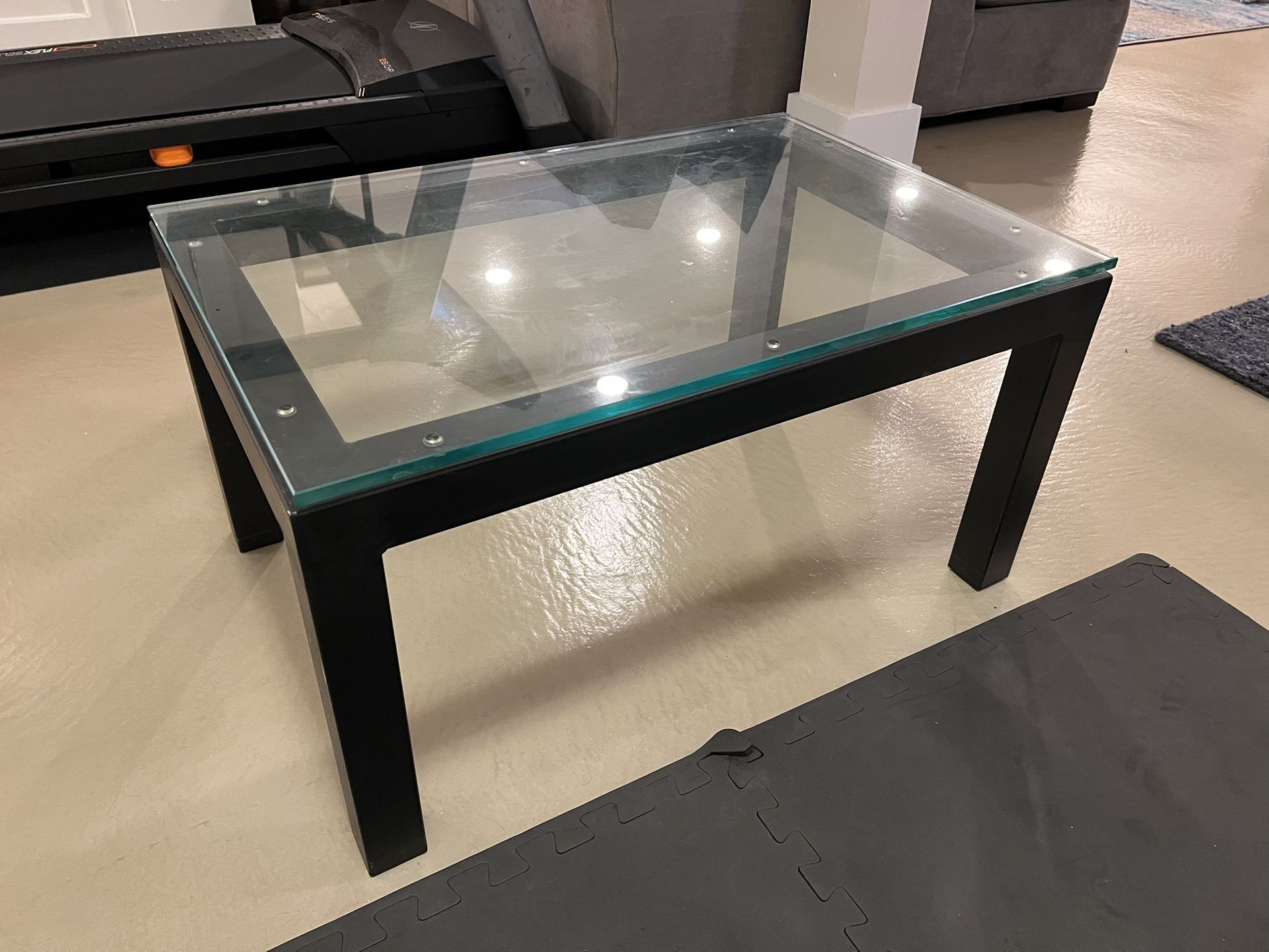 Glass End/Coffee Table