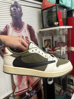Brand New Medium Olive Travis Scott