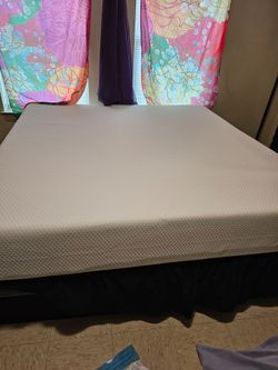 King Size Foam & gel matress with boxpring