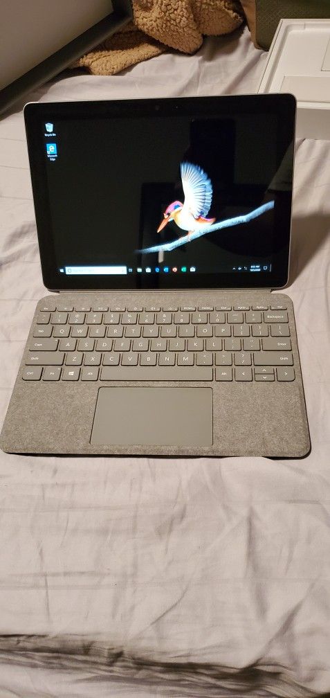 Surface Go 1824