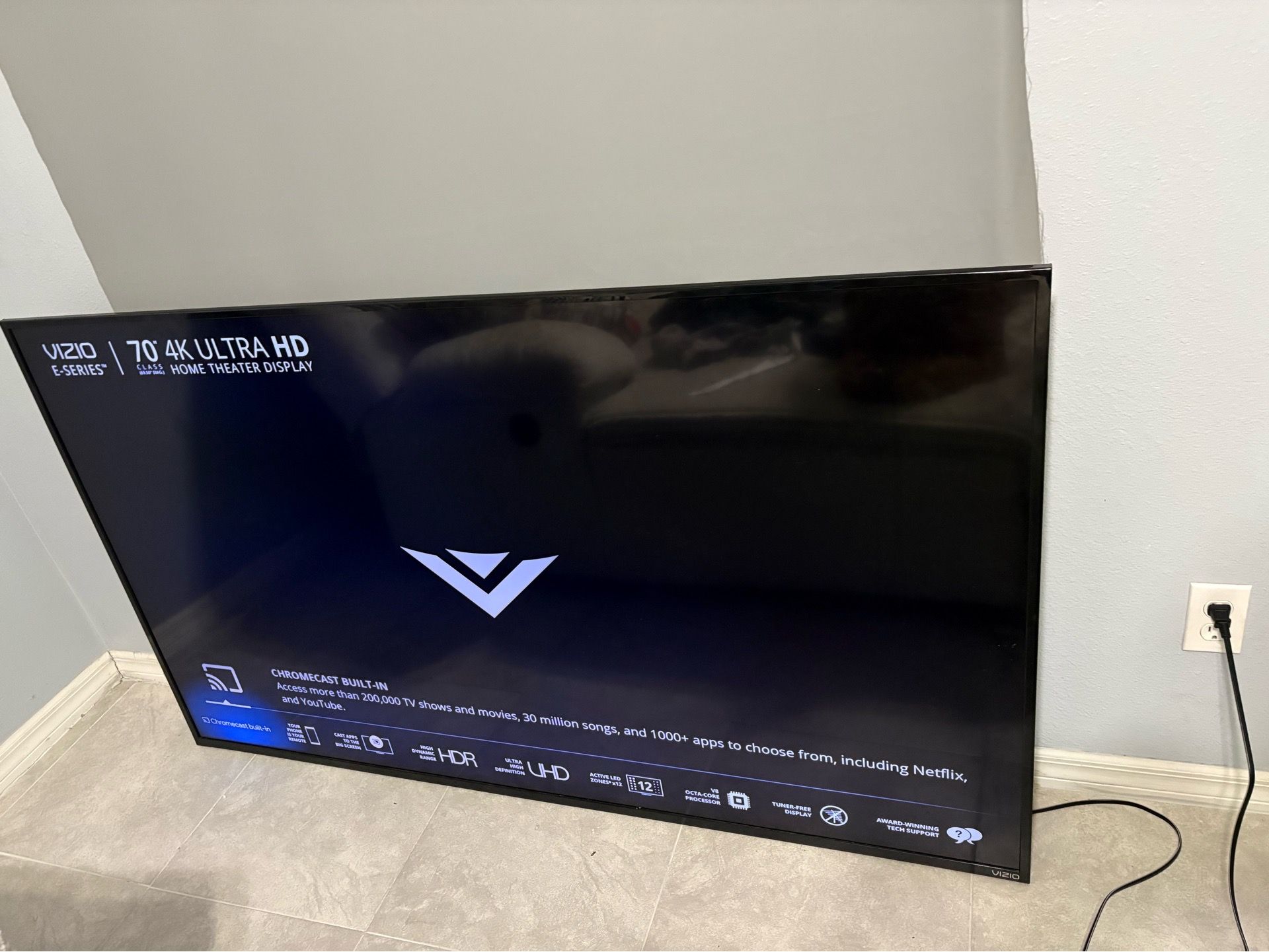 70 inch Vizio tv $200