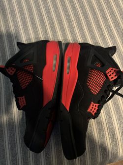 Jordan 4s red thunders
