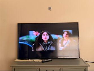 Samsung UN46EH5300F 46” Smart LED TV