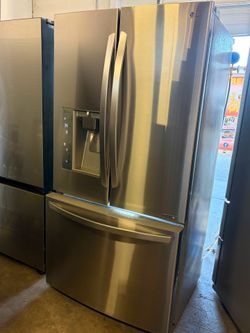 USED LIKE NEW FRIDGE LG FRENCH DOOR COUNTER DEEP $689