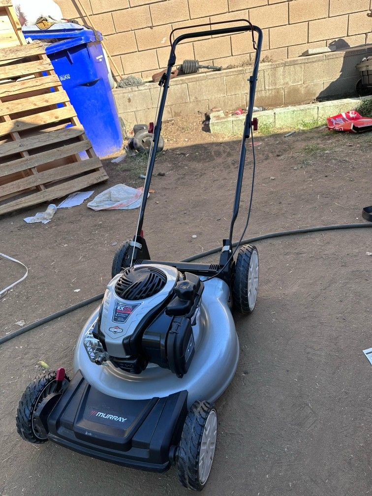 Murray no bag
21in. 140cc Briggs and Stratton Walk Behind Gas Push Lawn
Mower with Height Adjustment and with Mulch Bag