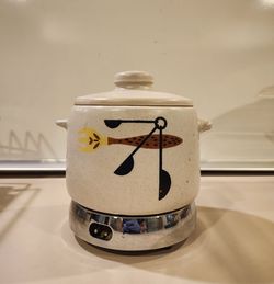 Vintage Electric Ceramic Food Warmer Crock Pot w/ Lid